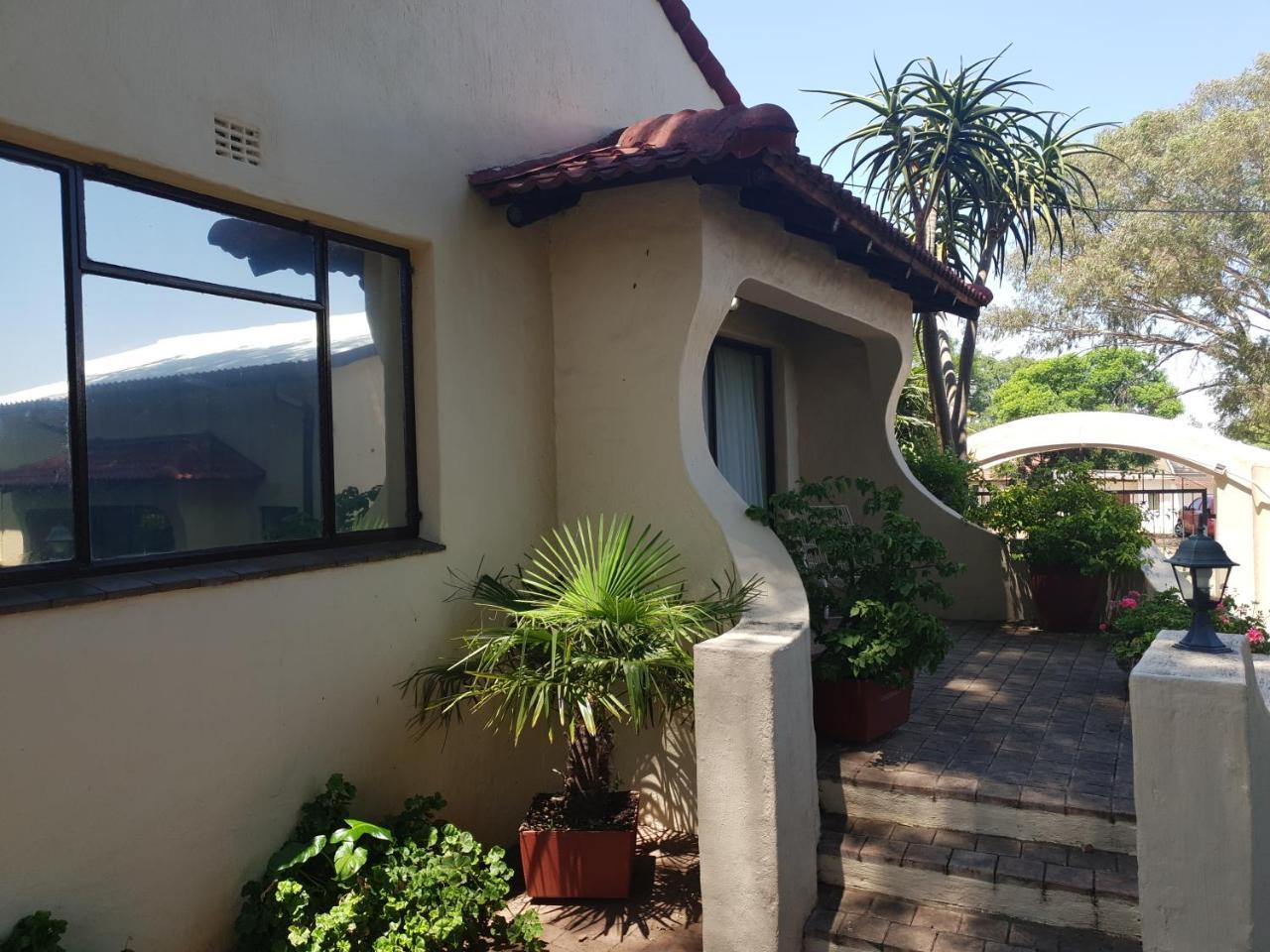 Villa Botanica Guest House Midrand Luaran gambar
