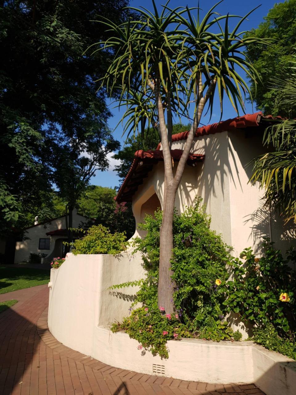 Villa Botanica Guest House Midrand Luaran gambar